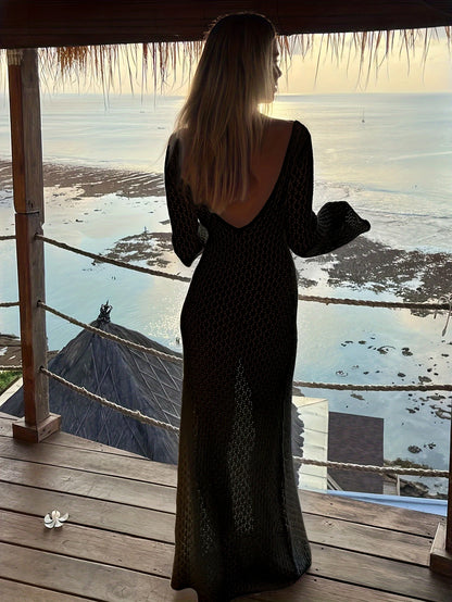 Saída de Praia Branca Sexy – Vestido Transparente com Manga Longa, Decote Profundo e Costas Nuas