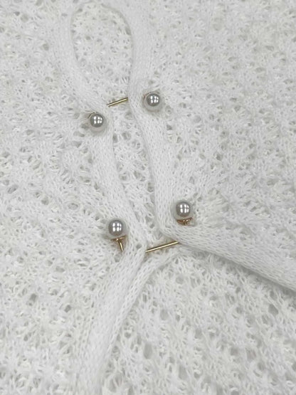 Saída de Praia Branca Sexy – Vestido Transparente com Manga Longa, Decote Profundo e Costas Nuas