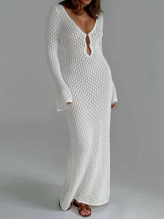 Saída de Praia Branca Sexy – Vestido Transparente com Manga Longa, Decote Profundo e Costas Nuas