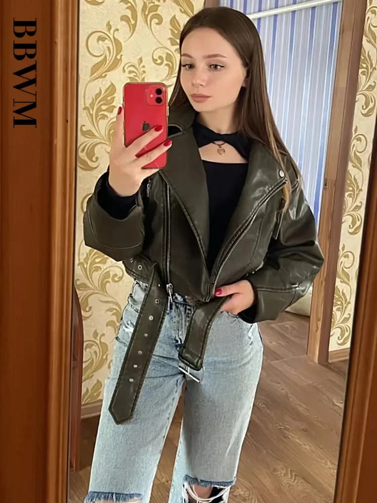 Jaqueta Vintage Oversized Feminina – Pegada Rebelde, Estilo que Impõe Respeito